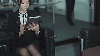 [ADN-732] The beautiful-legged CEO secretary Shiromine Miu trembles like a fawn and wets herself eve