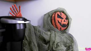 sex Gostosa - Stepsisters Halloween Treat Is My Dick XXX