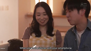 [ROE-413] NTR home video The person in the “home video” mistakenly sent by my friend was my mother. 2 video