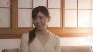 [KIRE-055] “Please Touch Me More” Wife Becomes Lewd At Hot Spring After Chugging Seaya Ichinose Aged