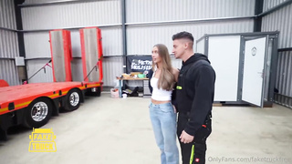 Lily porn - Gets A xxx xxx (26/10/25)