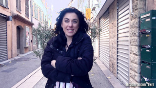 JacquieEtMichelTV - Lesia Lets Herself Be Guided By Marie FRENCH