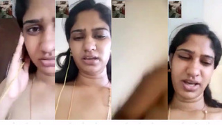 Indian girl showing nudes to her bf in video call
