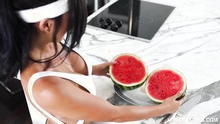 Honey Moon - Asian Play On a Hot Day