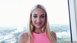 Uma gets dick in the penthouse