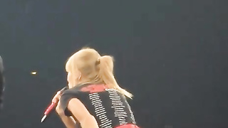 Taylor Swift booty