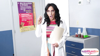 Mezclando Fluidos con la Profesora de Química