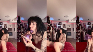 Silk Shadows / Tokyo Diamond sucks and fucks dildo OF leak