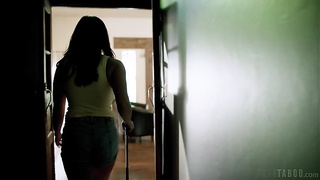 Reagan Foxx, Rissa May - The Last Train Home XXX