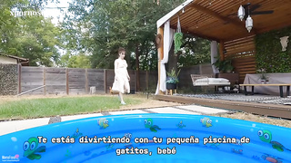 Mamá e hijo en la piscina Sub Esp