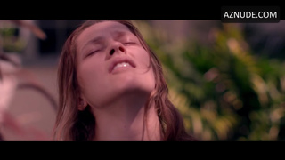 Teresa Palmer, Melissa Leo Lesbian Scene in The Ever After
