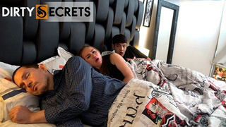 Hannah Miller's - FOLLO A DESCONOCIDO QUE NOS RECOGE EN CARRETERA Y POR ERROR LA METE POR EL CULO