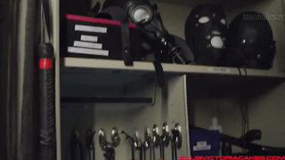 Dungeon Anal with huge ass