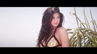 Kendall Jenner and Kylie Jenner