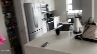 Follando a la mama de mi amigo