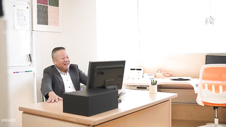 [DASS-829] on a business trip I pass out drunk in front of my hated boss, leading to an unexpected s