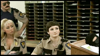 Reno 911 parodia español xxx