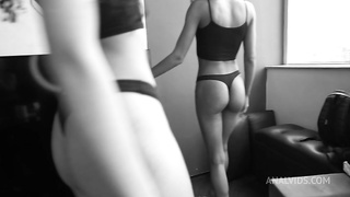 Porno - Vitoria Slim, Briane Crystina OB596 (25.01.2026) rq