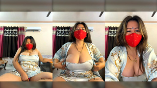 88pink Delhi ke Nepali randi bhabhi ka 24 jan morning new nighty and lush part 8