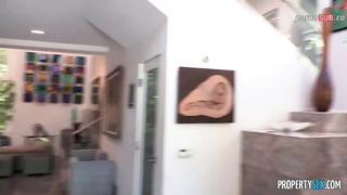 Un Trato Muy Cercano con la Agente - Angel Youngs - Sub español