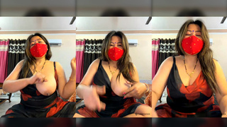 88pink Delhi ke Nepali randi bhabhi sexy big one boobs show & ass show part 2