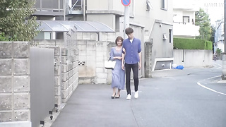 [DLDSS-056] A Fateful Reunion. A Little Pity Changed Everything. Even Though I'm A Married Woman...