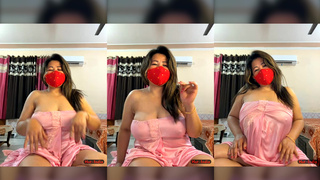 88pinkDelhi ke Nepali Randi bhabhi pink half sexy show part 7