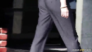 A killer massage for Capri Cavanni