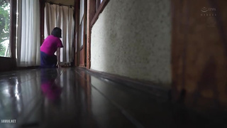 [ROE-447] Reuniting with aunt Seo Reiko who came home for the holidays. A summer of secluded creampi 2 video