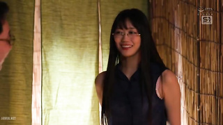 [SNOS-074] The beautiful office lady who stays at our inn every month-end. Couldn’t resist peeking i 2 video