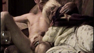 HOT HOT SEX ON THE SOFA