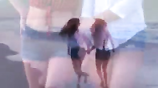 Lesbians having fun together 3206