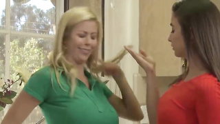 Layla London Loved Alexis Fawx