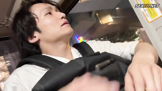 [JUR-200] Losing my virginity to a married woman I met in an online game during a Tokyo hookup trip