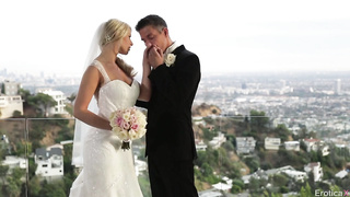 Blonde Bride Remains Pregnant After Wedding Day (720)