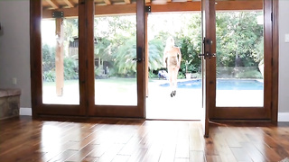 Natasha Juja - Mommy Does It Better