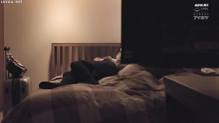 [IPZZ-811] prim idol girlfriend gets blackout drunk at the afterparty and devours all the staff cock