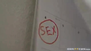 Done With Duty Sex Ivy Lebelle & Small Hands 2 video