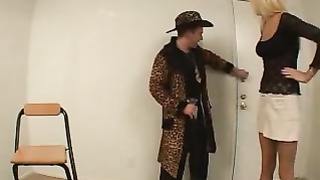 Frank Wank vs Cassie, Classic