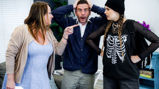 Sofie Reyez - “She’s a Filthy Little Sex Demon!” Goth Tomboy Is Daddy’s New Fucktoy (21/3/26)