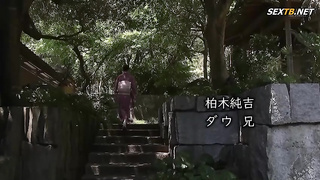 [START-242] Young innkeeper revives failing inn through personal service Only one hostess but offers