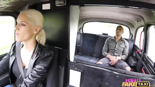 Tourist Gets a Wet Pussy Welcome 2 video