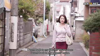 [ROE-076] Your son whom I once loved… – Wet with uncontrollable lust – Maki Tomoda