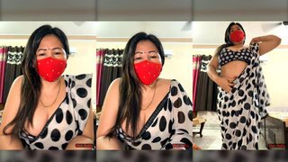 88pink stand up vibertor in pussy pinky thapa nepali randi bhabhi part 9