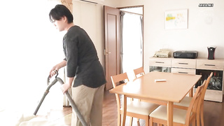 [JUR-678] “Yuu-kun papa, let’s do something naughty behind your wife’s back” Monthly lewd creampie r 2 video