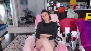 Roxie Revs Up The Heat