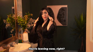 Sexy Big Ass Stepmom Surprises Masturbating