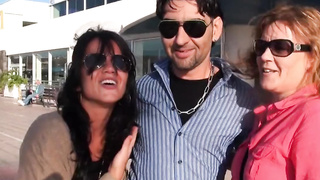 EnFamiliaX - Vacaciones - Real Spanish Mother And Daughter In Threesome (720)