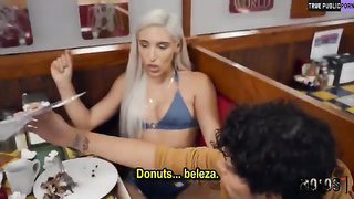 Abella Danger - Dando a Buceta pro Gerente - Legendado