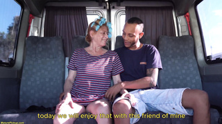 Madura gostosa trepando na van